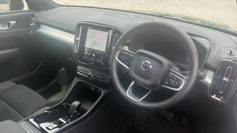 Volvo XC40 2.0 B3P Plus Dark 5dr Auto Petrol Estate
